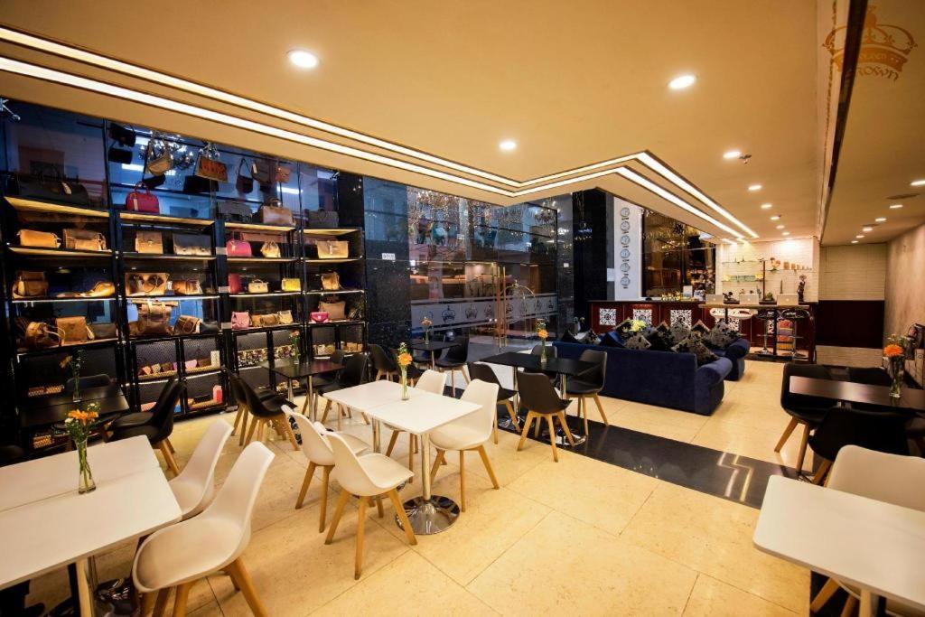 Khách sạn Golden Crown Saigon 3*