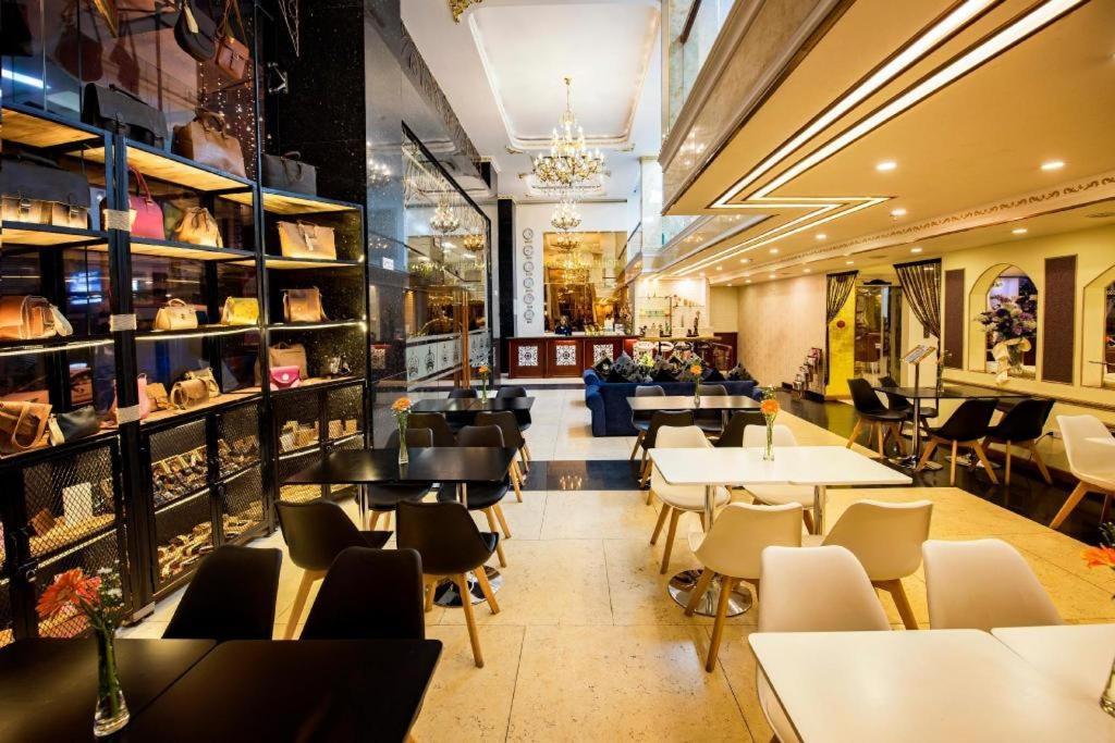 Golden Crown Saigon TP. Hồ Chí Minh