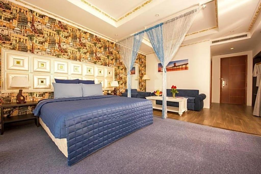Golden Crown Saigon Khách sạn TP. Hồ Chí Minh
