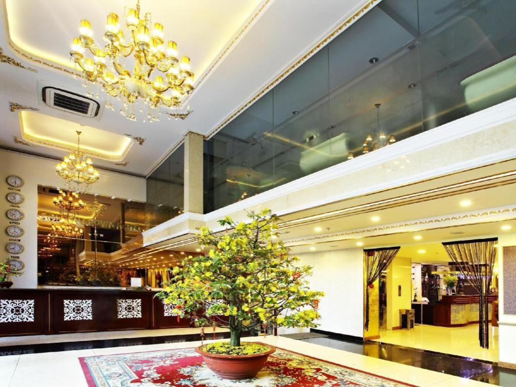 Hotel Golden Crown Saigon