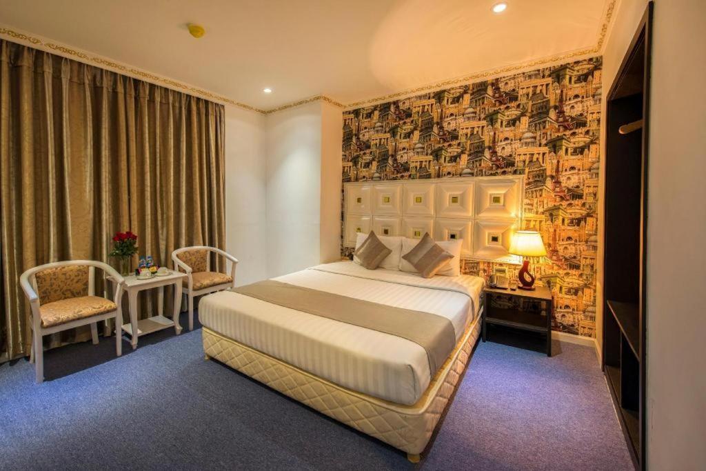 Golden Crown Saigon Khách sạn TP. Hồ Chí Minh
