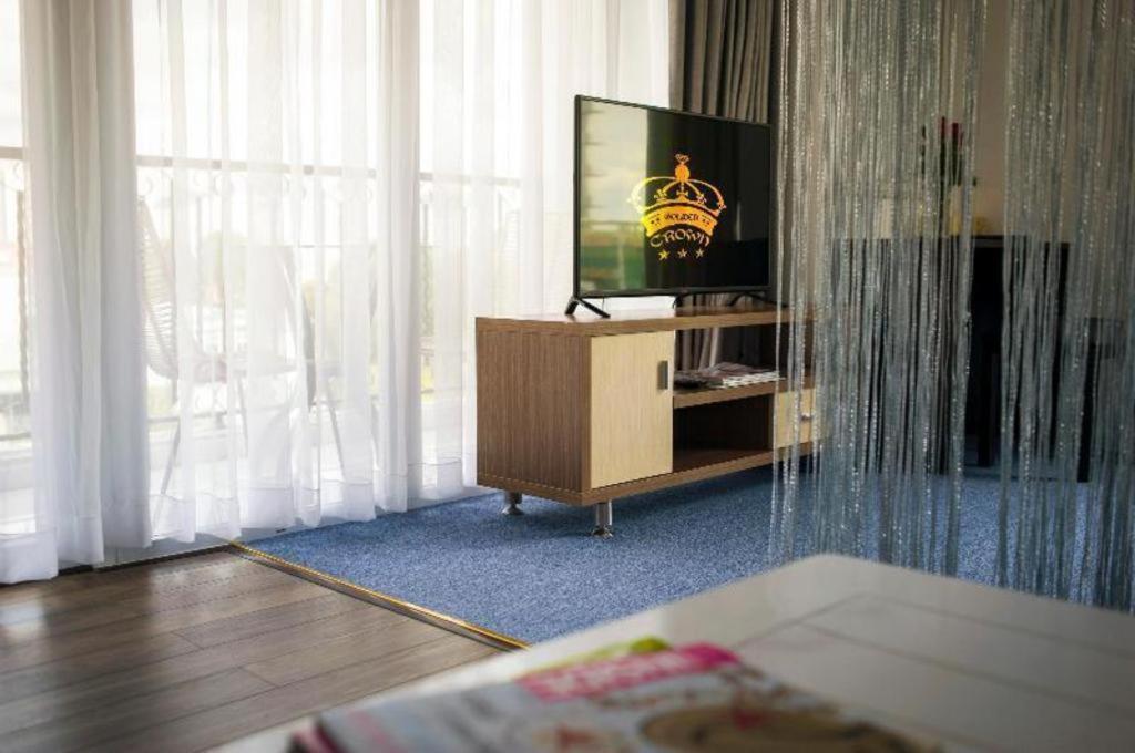 Golden Crown Saigon Khách sạn 3*