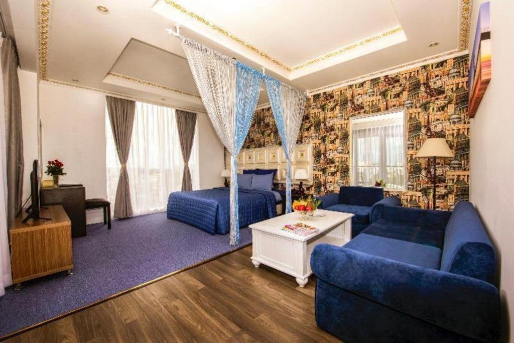 Golden Crown Saigon TP. Hồ Chí Minh