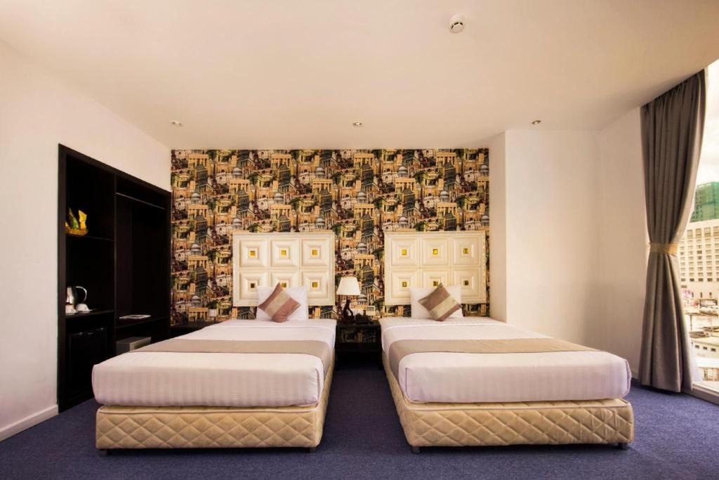 Golden Crown Saigon Khách sạn 3*